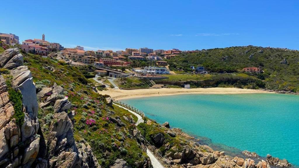 Апарт отель La Contessa Pool & Sea View Санта-Тереза-Галлура Экстерьер фото