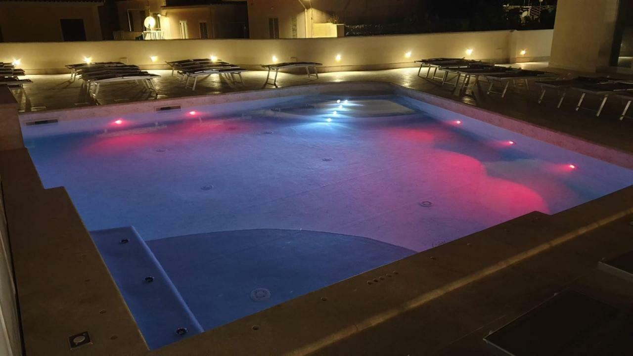 Апарт отель La Contessa Pool & Sea View Санта-Тереза-Галлура Экстерьер фото